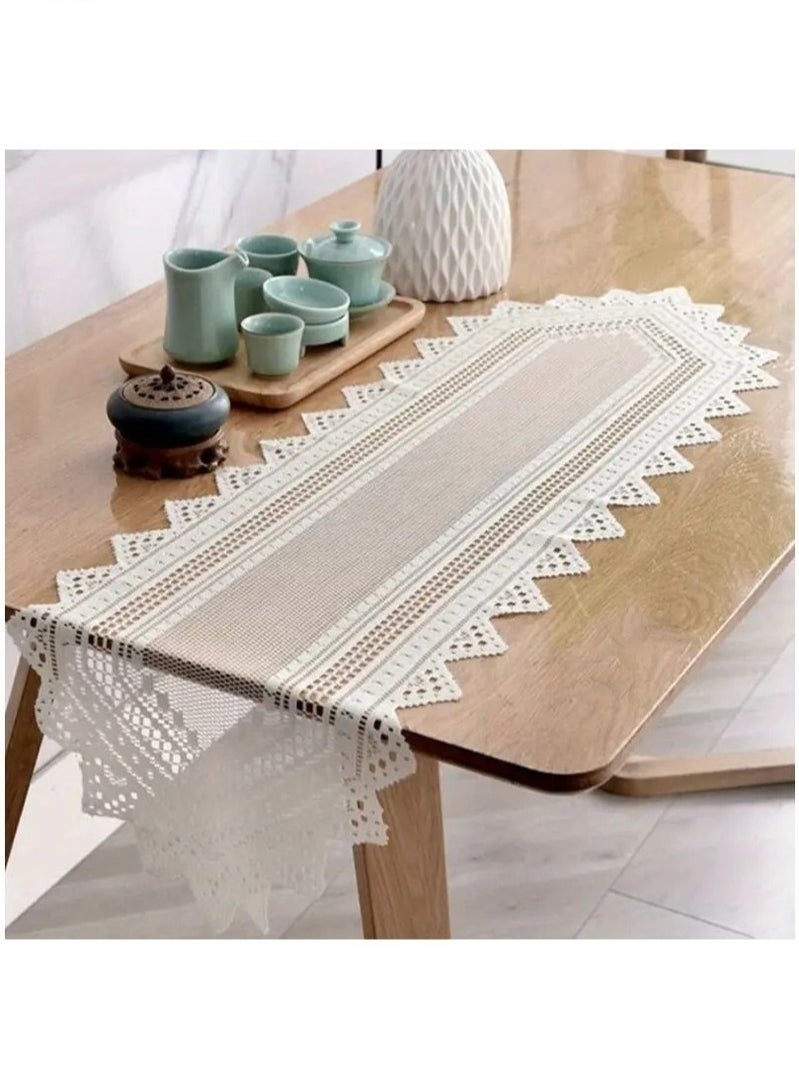 مفرش طاولة بتصميم مفرغ من الدانتيل أبيض - Image 1